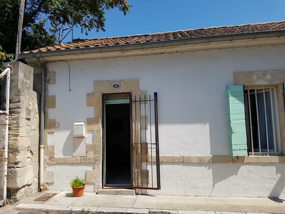 Jolie Petite Maison Idealement Situee Арль Экстерьер фото
